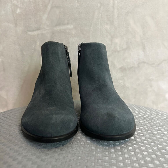 Ecco Booties Womens 38 / 7 Gray Suede Magnet Hydromax Ankle Boots Shoes Casual - Picture 3 of 13